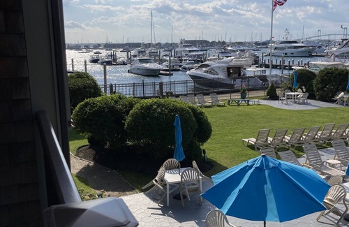 Historic Hill Condominio | BEST Location in Newport on Thames St! Newport On Shore Resort - 6/19-6/26/2026