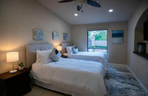 Village Estates Casa | Best Location in Scottsdale, 8 Bedroom House, Heated Pool, Spa, Game room, BBQ, Putting Green