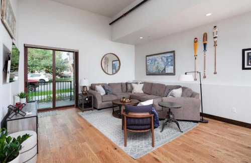 Whitefish Casa | BEST Location, Large & Modern, Glacier Avails!