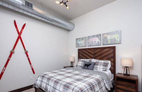 Whitefish Casa | BEST Location, Large & Modern, Glacier Avails!