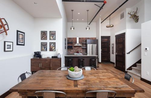 Whitefish Casa | BEST Location, Large & Modern, Glacier Avails!