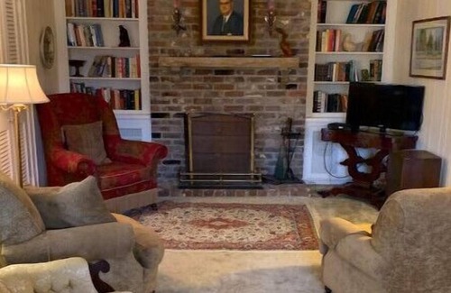 Saint Andrews Casa | Best location on the Mountain! 3-bedroom house on campus
