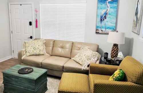 Old Town Casa | Best Location Quiet Cottage Pets Kitchen
