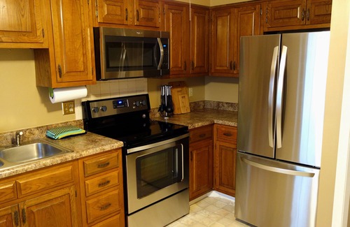 Overland Park Casa | La mejor opción de alojamiento en Overland Park, KS