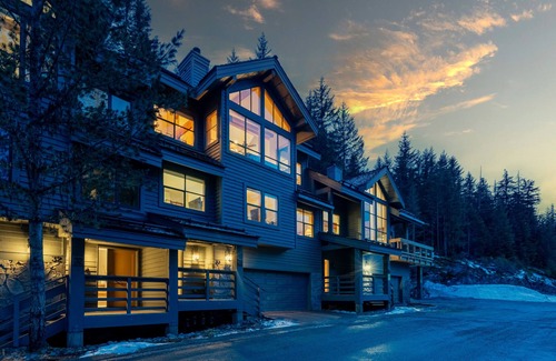 Whistler Village Casa | Mejor vista a la montaña, 5 estrellas de lujo Whistler Village 5BR Ski-in