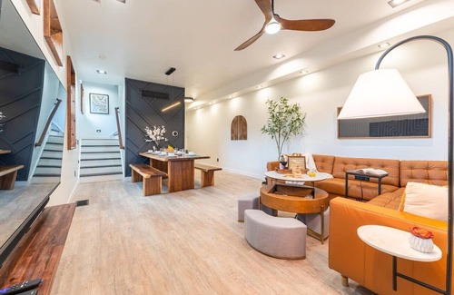 Mapleton/Fall Creek Casa | BEST of Downtown Indy Luxury Oasis 4BD Entire Home