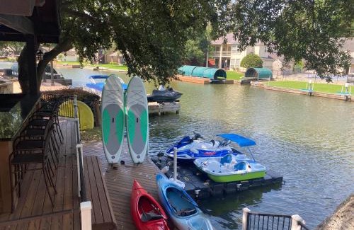 Walden on Lake Conroe Casa | Best of Lake Conroe - Sleeps 16 - Lakefront Memories
