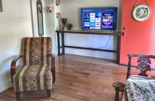 North Charlotte Apartamento | Best of Noda for 5 Guests. Vegan Dining, Wifi, Off Street Parking
