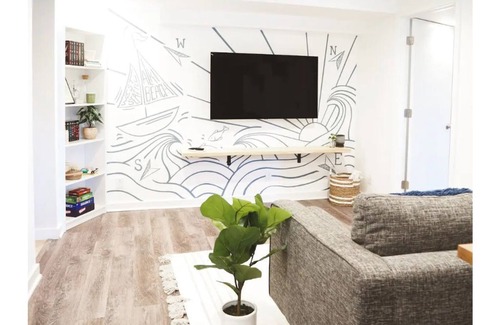 North Admiral Apartamento | Best of West Seattle! - 2BR Walking Distance to Alki, Water Taxi to Downtown SEA