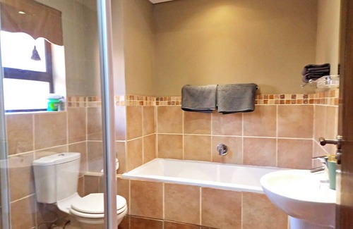 Bloemfontein Apartamento | Best Overnight With Free Wifi Modern and Private