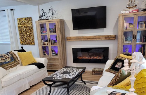 Fergus Casa | Best place to be, it's full of charm and it's in a very convenient location!
