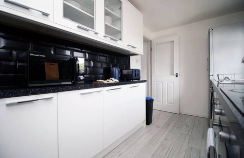 Cribbs Causeway Casa | Best place to stay in Bristol