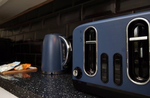 Cribbs Causeway Casa | Best place to stay in Bristol
