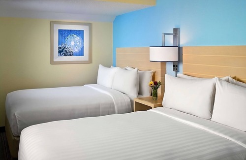 Omaha Hotel | Best Place to Stay in Nebraska! Onsite Pool, Free Breakfast, Pets Allowed