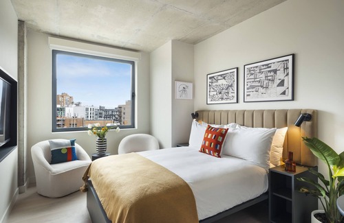 Williamsburg Hotel | Best Place to Stay in New York! Pets Allowed, Near Empire State Building