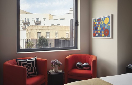 Williamsburg Hotel | Best Place to Stay in New York! Pets Allowed, Near Empire State Building