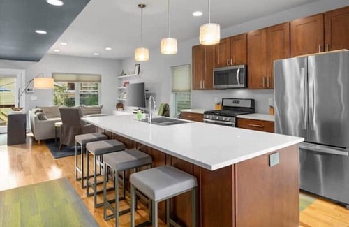 St. Louis Casa | Best place to stay in 2023, great home with pool.
