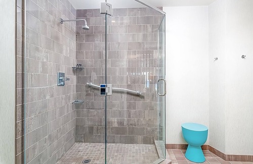Carlsbad Village Hotel | Best Place to Unwind! Beachfront Property w/ Outdoor Pool, Free Breakfast!