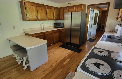 Andrews Casa | BEST porch view of the Smokies! AMAZING creekside fire pit, Master suite!
