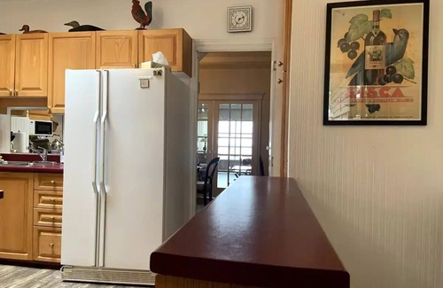North Bay Cabaña | Best spot on Lake Nipissing + private beachfront + parking + close to downtown