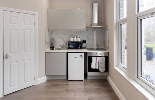 Seven Sisters Condominio | Best Studio Staycation in Prime Location