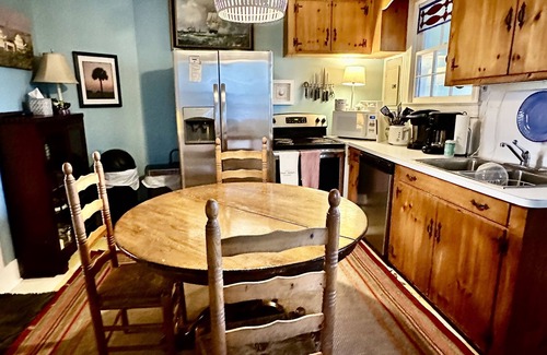 Sullivan's Island Condominio | Best Sunsets on Sullivans- Beachfront- Top Floor