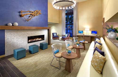 Calabasas Hotel | Best Value, Quality Stay! Pool, Dog-friendly, Walk to Lake Calabasas Park