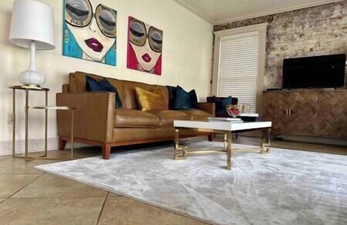 Laurel Apartamento | *Best view downtown*, Center of it all