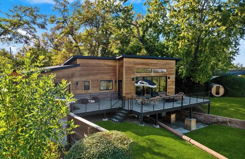 Central Rim Villa | BEST VIEW IN BOISE/ SAUNA / HOT TUB / CENTRAL / 4BR / SLEEPS 10 / LUX