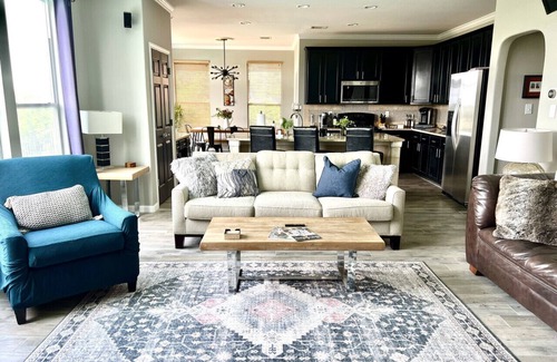 Stone Oak Casa | Best View in SATX! Exclusive Hilltop Gem|POOL|HTub