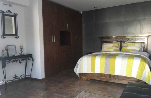 Cochabamba Apartamento | Best View in the City. Lovely 2-bedroom apartment with WiFi in Cochabamba