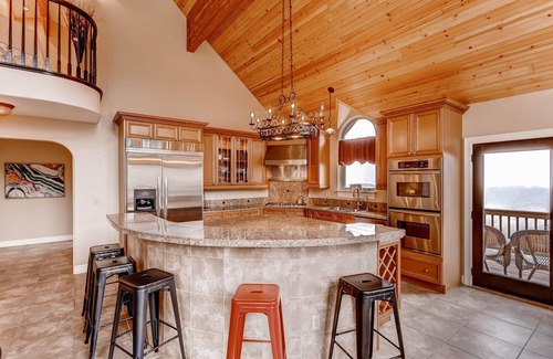 Evergreen Casa | 6 BDR Mountain Home 360 Vistas. ESQUÍ, roca roja, 24 minutos para DENVER. ¡¡BAÑERA DE HIDROMASAJE!!