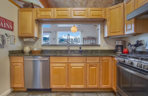 Huron Heights Casa | BEST views in Breck! A+ for comfortable and cleanliness