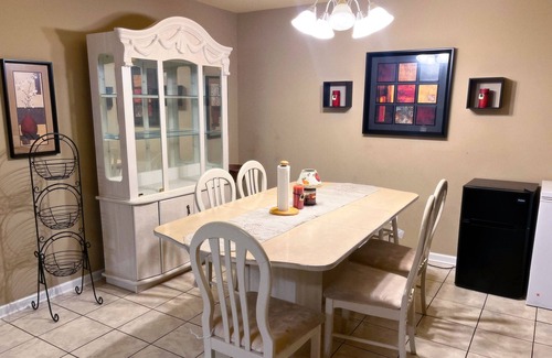 Normal Casa | Best VRBO in Huntsville, Alabama! Private room & bath in beautiful spacious home