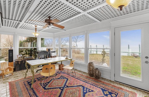 Cutchogue Casa | Best Waterfront VIEW ON THE NORTH FORK MATURE GARDENS QUIET STREET PRIVATE BEACH