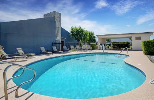 Coalinga Hotel | Best Western Big Country Inn