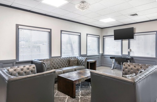 Savannah Hotel | Best Western Central Inn