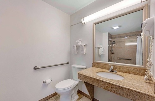 Brenham Hotel | Best Western Inn of Brenham