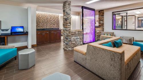 Macon Hotel | Best Western Inn & Suites of Macon