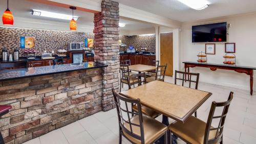 Macon Hotel | Best Western Inn & Suites of Macon