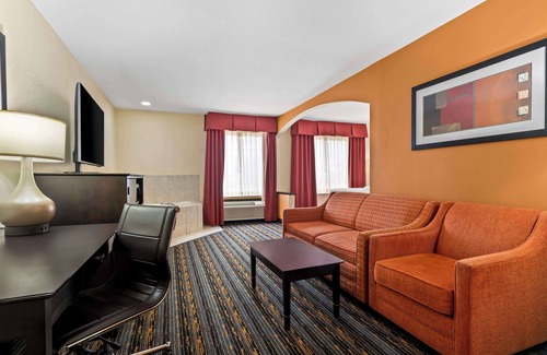 Broken Arrow Hotel | Best Western Kenosha Inn
