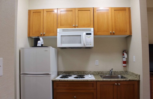 Newton Hotel | Best Western King George Inn & Suites