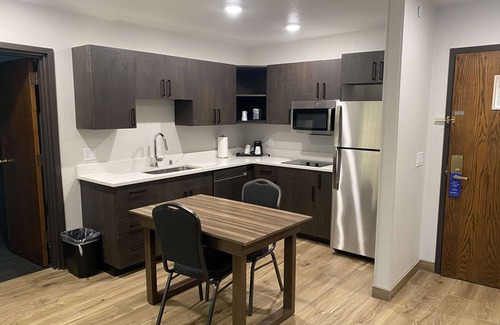 Wasilla Hotel | Best Western Lake Lucille Inn