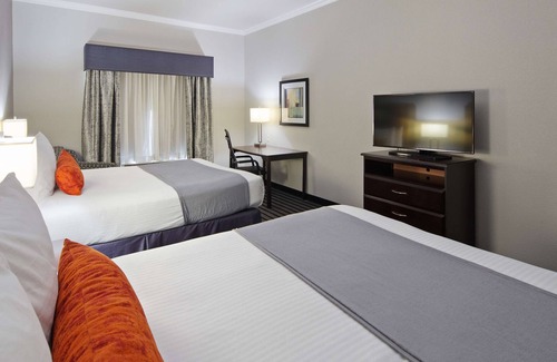 Montopolis Hotel | Best Western Plus Austin Airport Inn & Suites