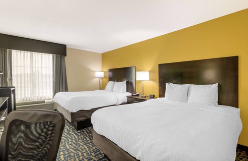 Brunswick Hotel | Best Western Plus Brunswick Inn & Suites