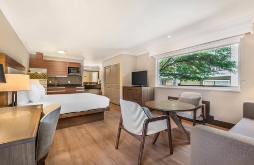 Burnaby Hotel | Best Western Plus Burnaby Hotel