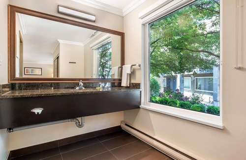Burnaby Hotel | Best Western Plus Burnaby Hotel