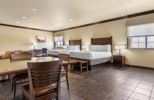 Stillwater Hotel | Best Western Plus Cimarron Hotel & Suites