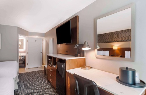 Commerce Hotel | Best Western Plus Commerce Hotel