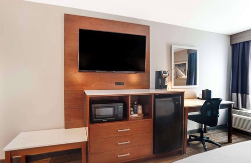 Commerce Hotel | Best Western Plus Commerce Hotel